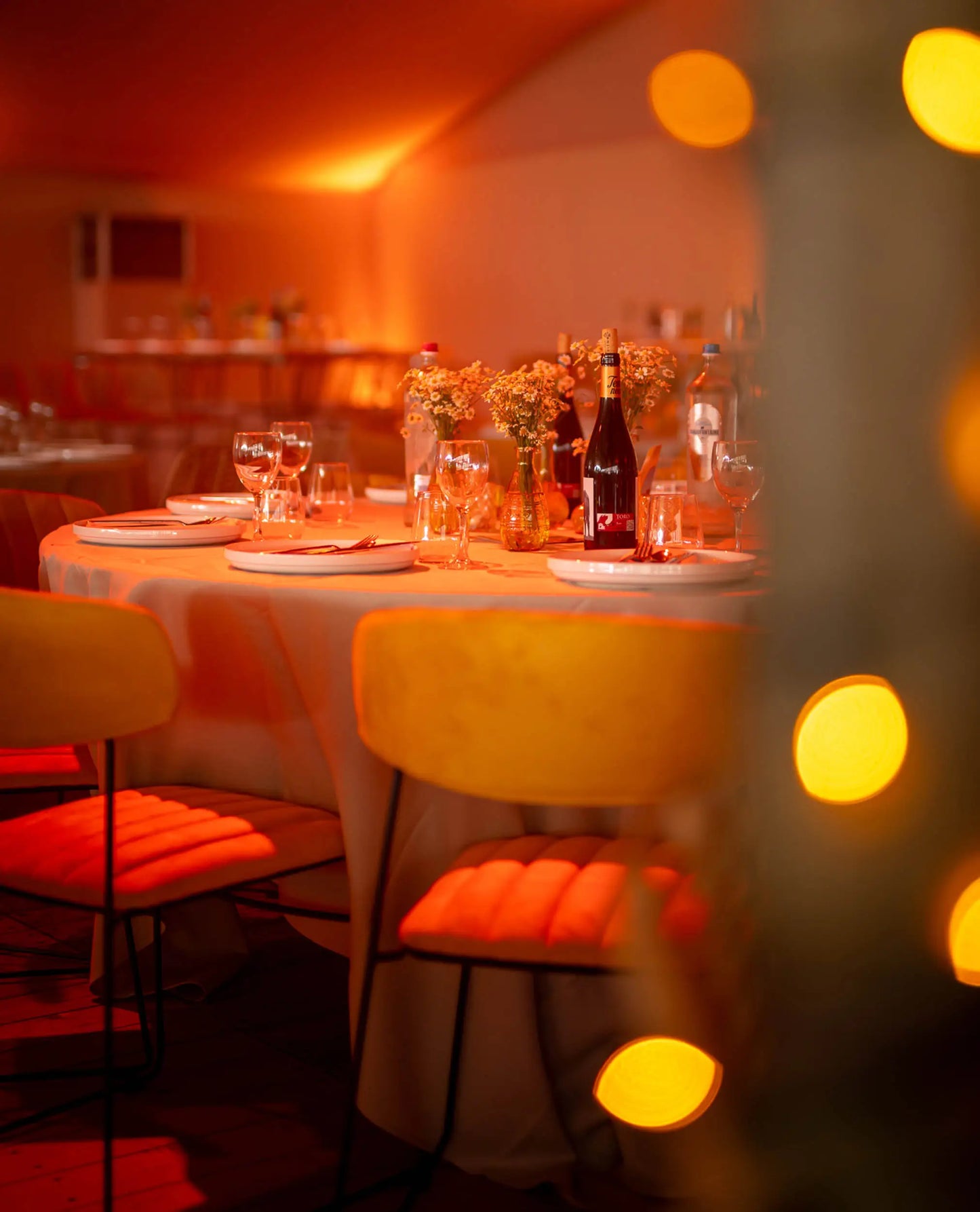 Stapelstuhl Mundo gelb Velours