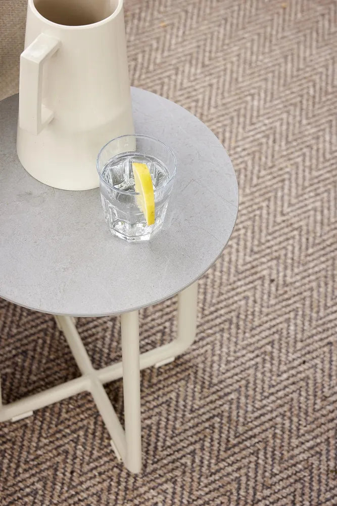 Fellow Beistelltische sand