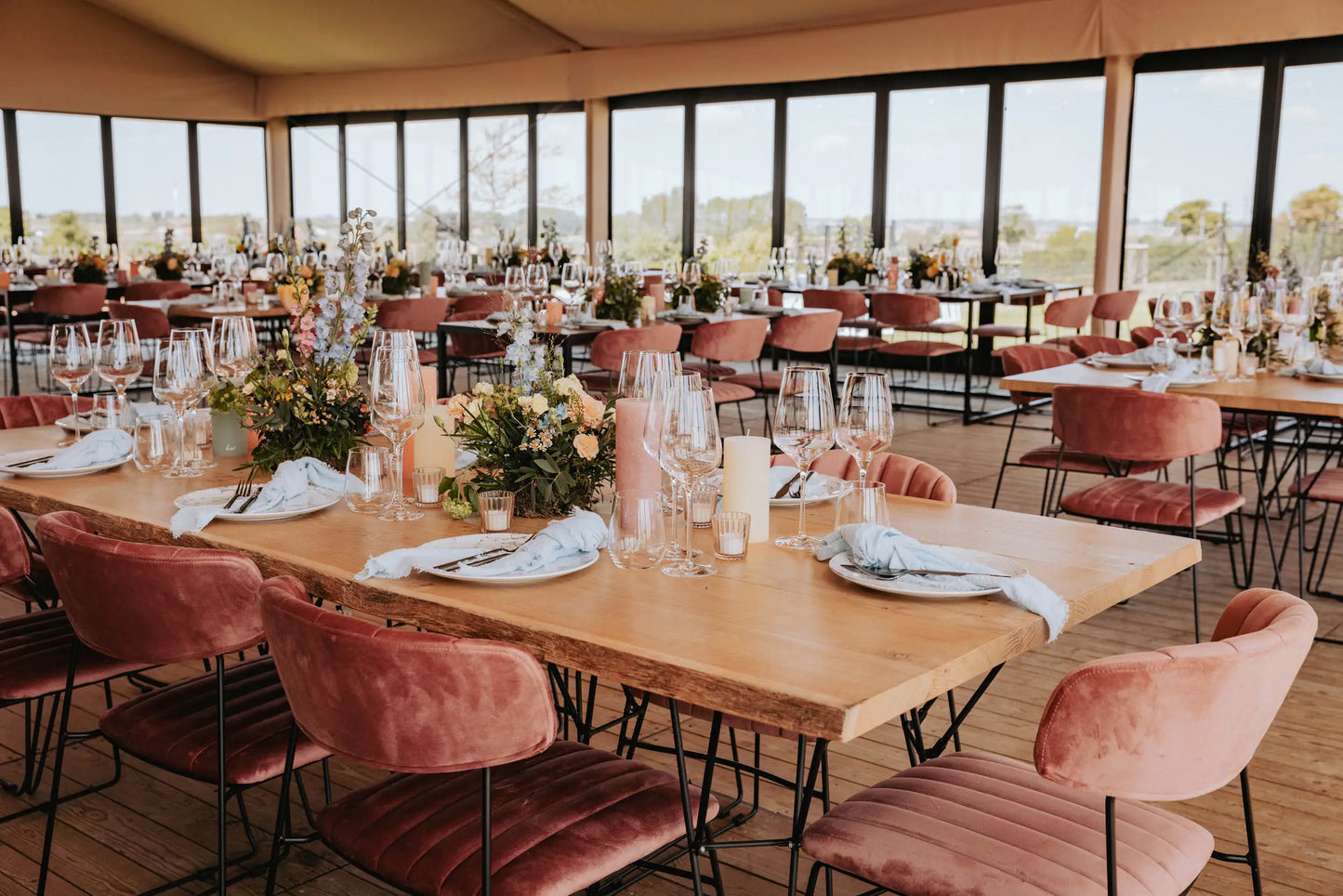 Stapelstuhl Mundo rosa Velours